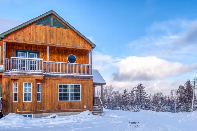 $649,000 | 154 Cahill Lane, Unit 1083, Dallas Plt, ME 04970