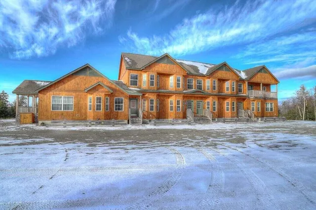 $649,000 | 154 Cahill Lane, Unit 1083, Dallas Plt, ME 04970