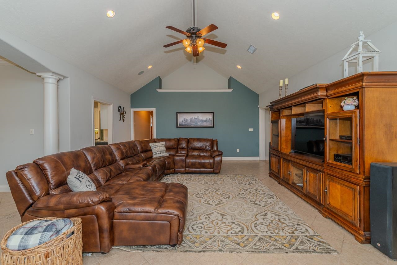 6120 Westchase Loop Lumberton, TX 77657 - Photo 3 of 44