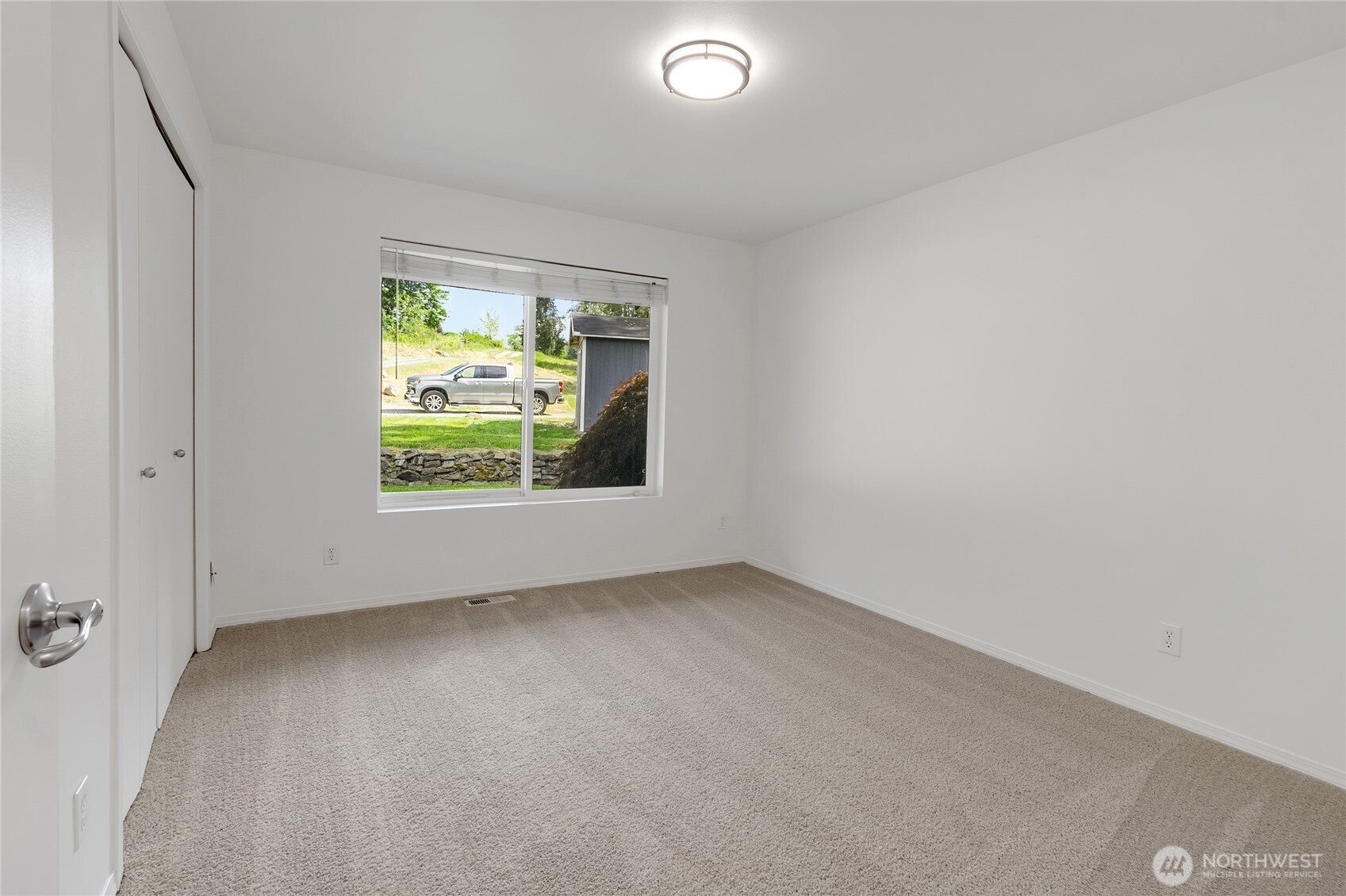 12311 Holtz Road East Eatonville, WA 98328 - Photo 13 of 34
