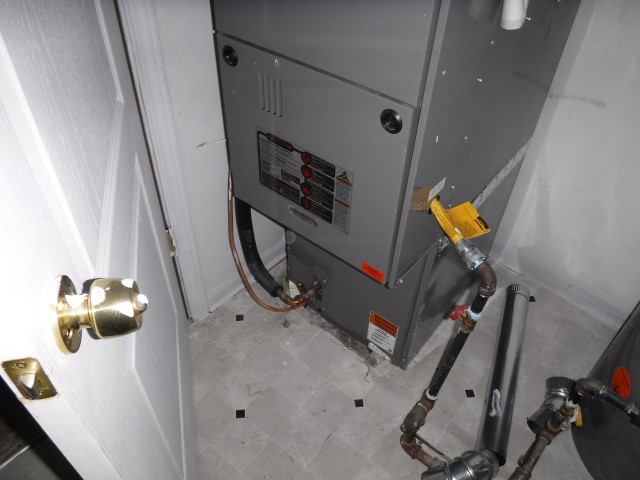 1131 146th Street Dolton, IL 60419 - Photo 11 of 15 a view of gym equipment