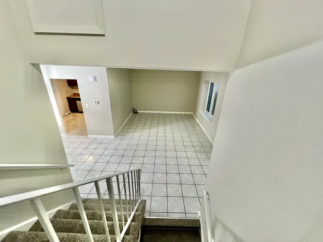 $2,950 | 248 Waverly Drive, Elgin, IL 60120