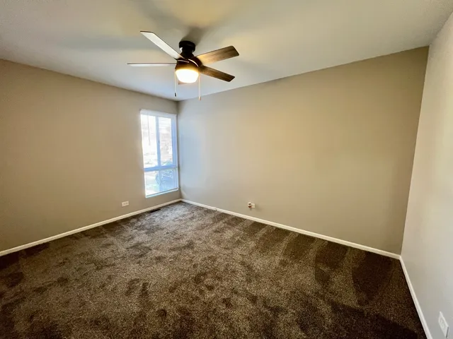 $2,950 | 248 Waverly Drive, Elgin, IL 60120