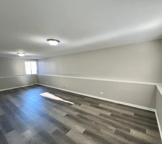 $2,950 | 248 Waverly Drive, Elgin, IL 60120