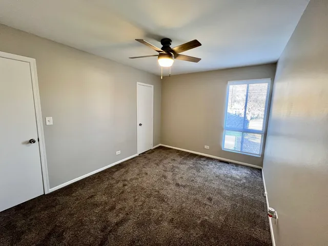 $2,950 | 248 Waverly Drive, Elgin, IL 60120