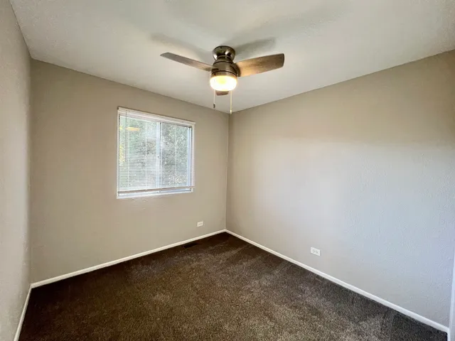 $2,950 | 248 Waverly Drive, Elgin, IL 60120