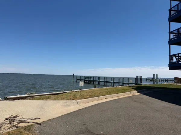 $2,300 | 715 Washington Avenue, Colonial Beach, VA 22443
