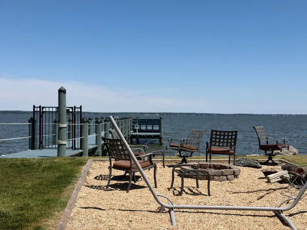 $2,300 | 715 Washington Avenue, Colonial Beach, VA 22443