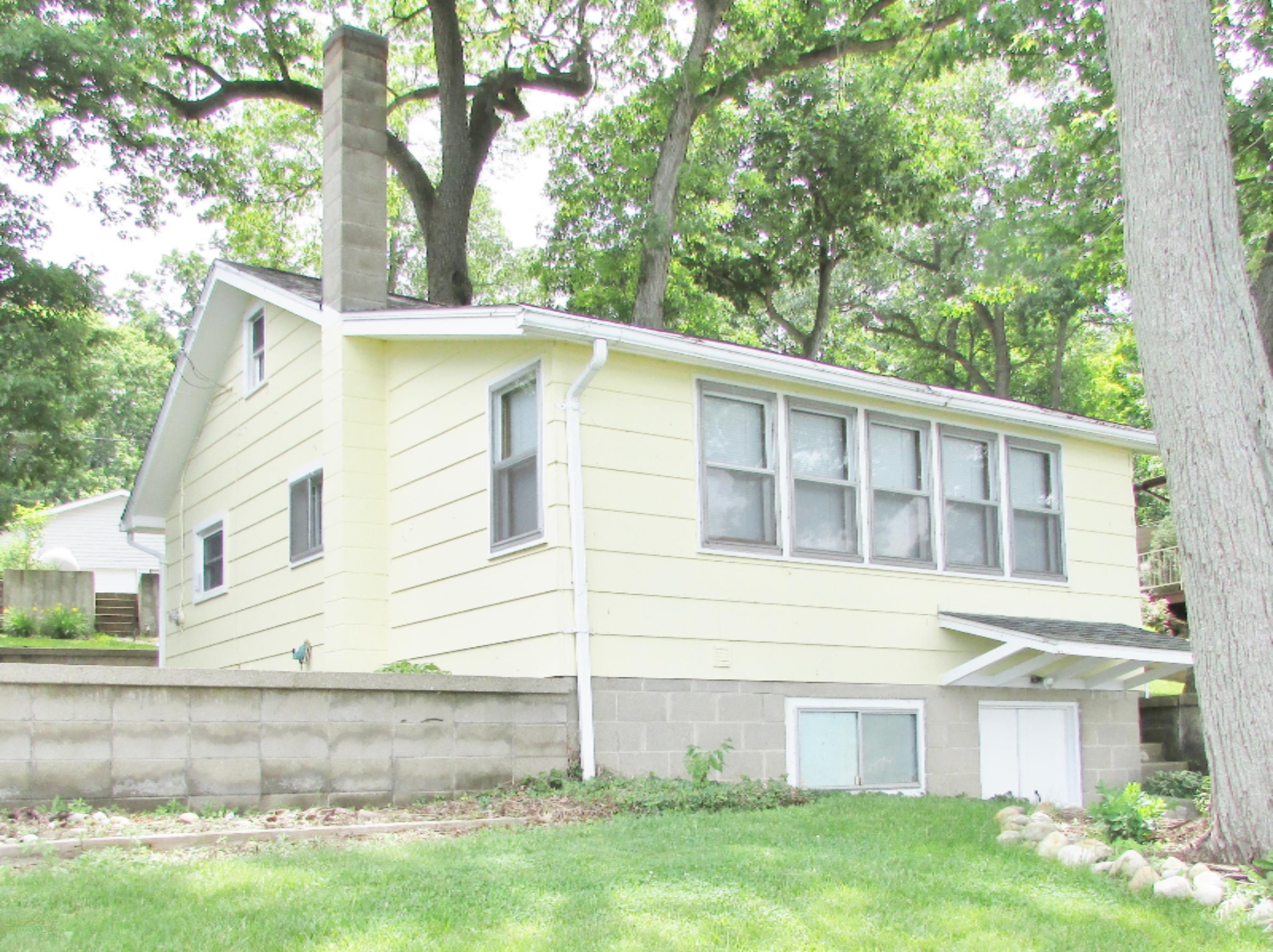 824 Shawnee Beach Road Bronson, MI 49028 - Photo 1 of 23 IMG_1617