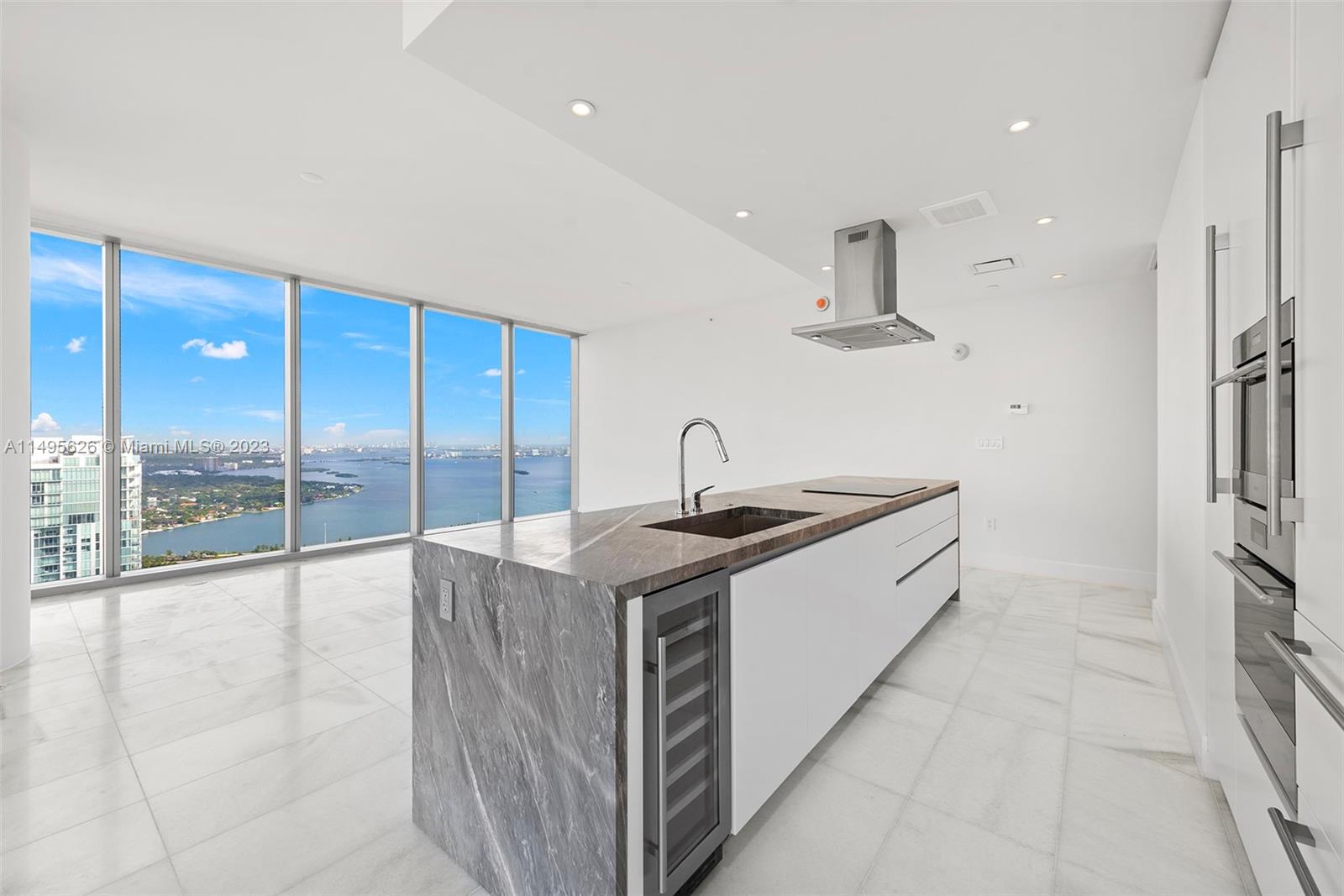 700 Northeast 26th Ter Unit 5406  