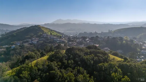 $1,799,000 | 106 Lucas Valley Road, San Rafael, CA 94903