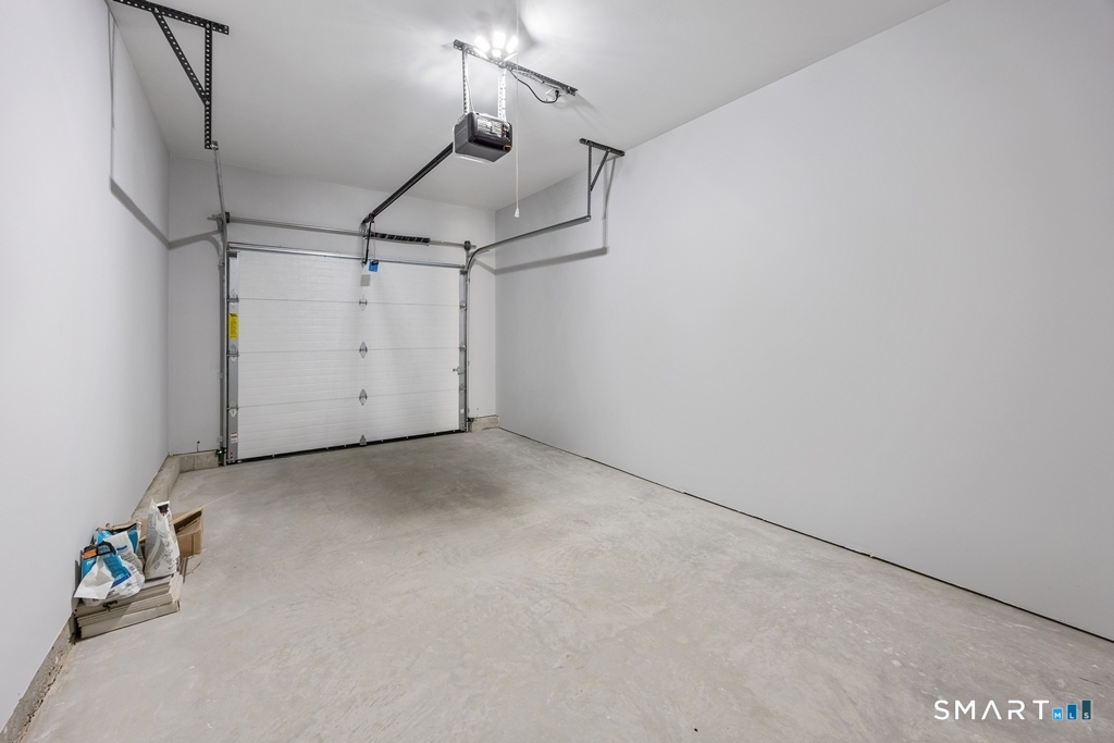 210 Munson Road, Unit 1B Wolcott, CT 06716 - Photo 25 of 28 Garage