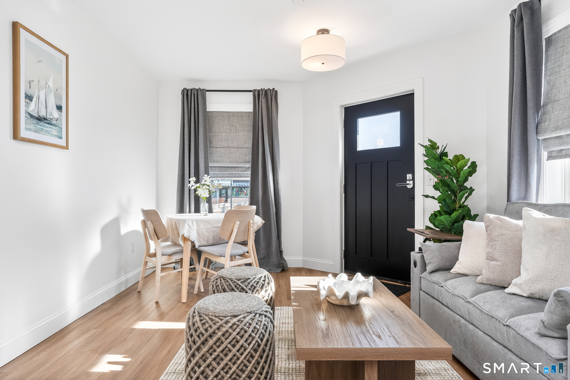 44 Williams Avenue Stonington, CT 06355 - Photo 10 of 39 a living room with furniture and window