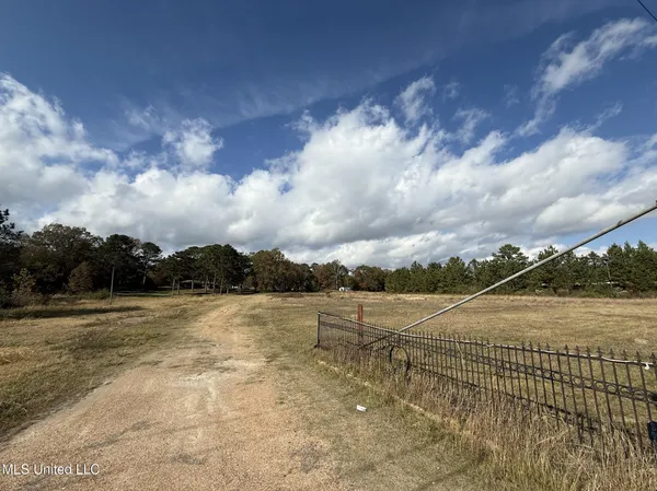 $750,000 | 55 Interstate 55, Byram, MS 39272