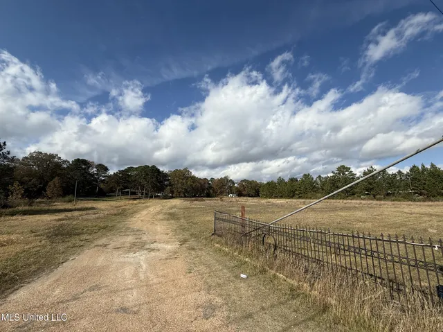 $750,000 | 55 Interstate 55, Byram, MS 39272