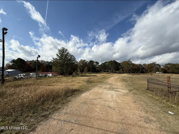$750,000 | 55 Interstate 55, Byram, MS 39272
