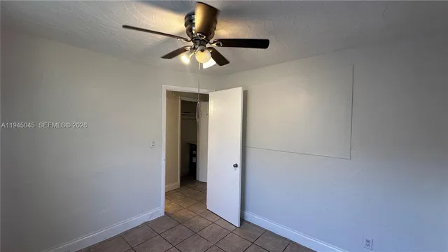 $1,400 | 732 Moffett Street, Unit 3, Hallandale Beach, FL 33009