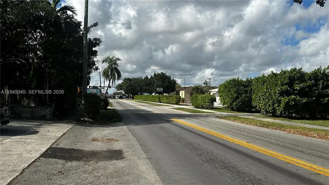 $1,400 | 732 Moffett Street, Unit 3, Hallandale Beach, FL 33009