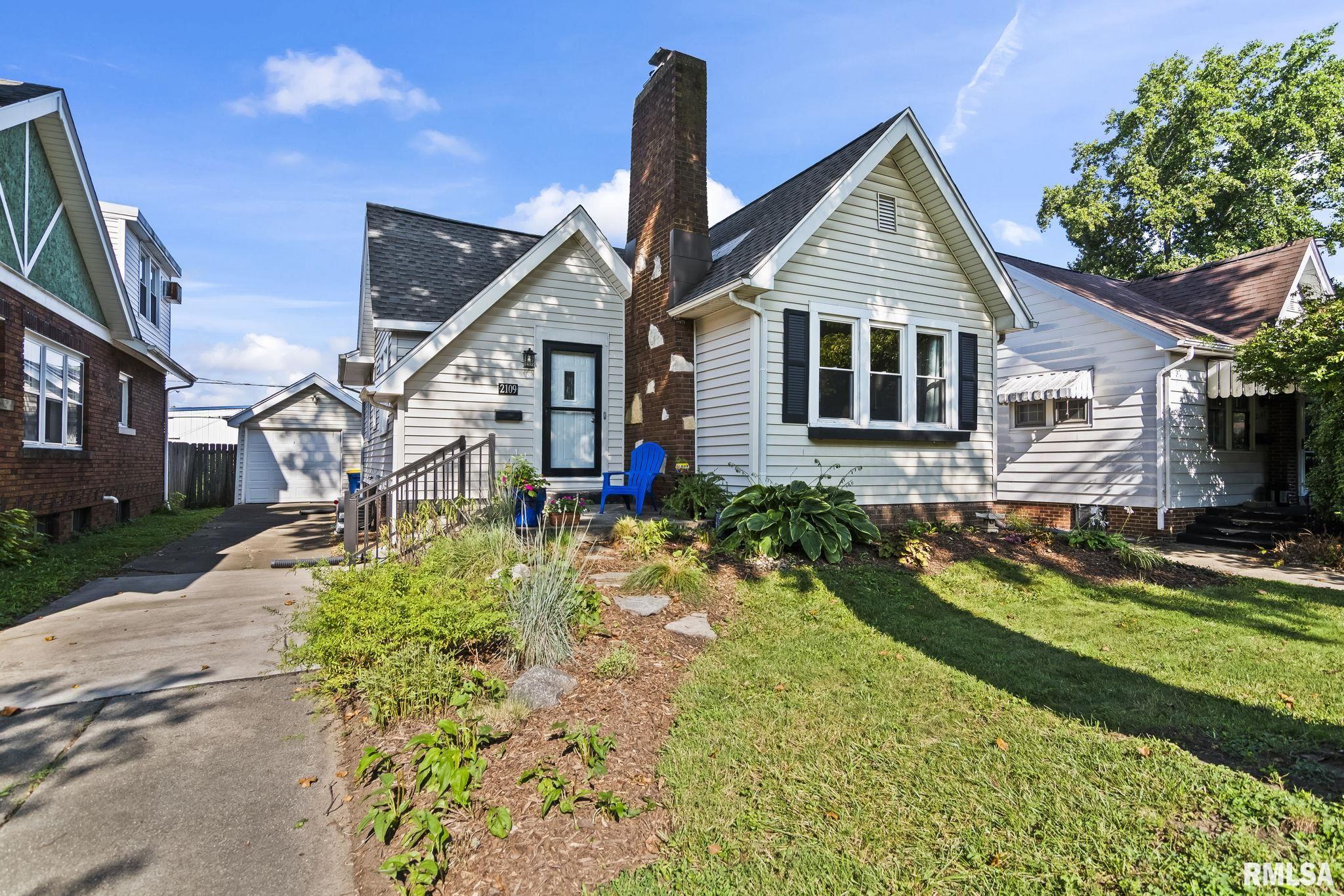 2109 South State Street Springfield, IL 62704 - Photo 1 of 18 Gallery Image 1