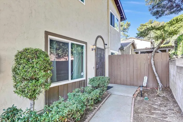 $669,000 | 9908 Caminito Bolsa, San Diego, CA 92129