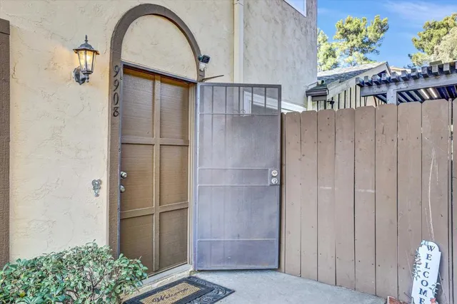 $669,000 | 9908 Caminito Bolsa, San Diego, CA 92129