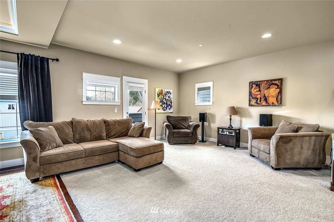 4807 Northeast 13th Place Renton, WA 98059 - Photo 14 of 26