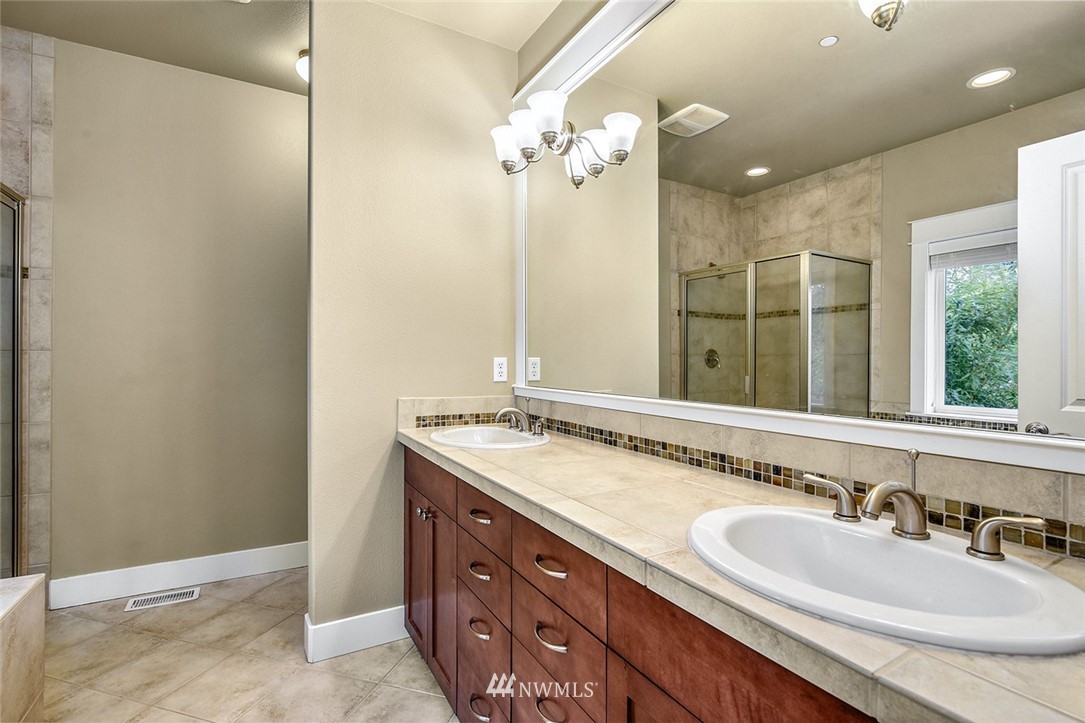 4807 Northeast 13th Place Renton, WA 98059 - Photo 17 of 26