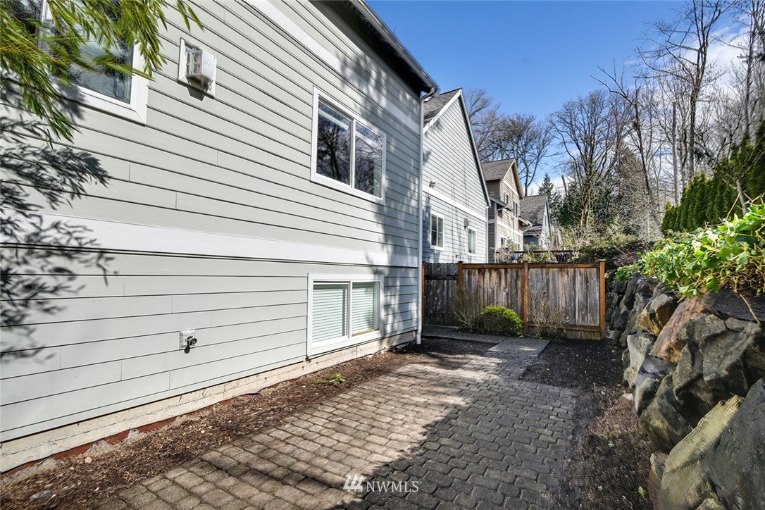 4807 Northeast 13th Place Renton, WA 98059 - Photo 24 of 26