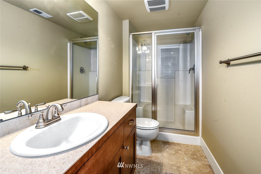 4807 Northeast 13th Place Renton, WA 98059 - Photo 5 of 26