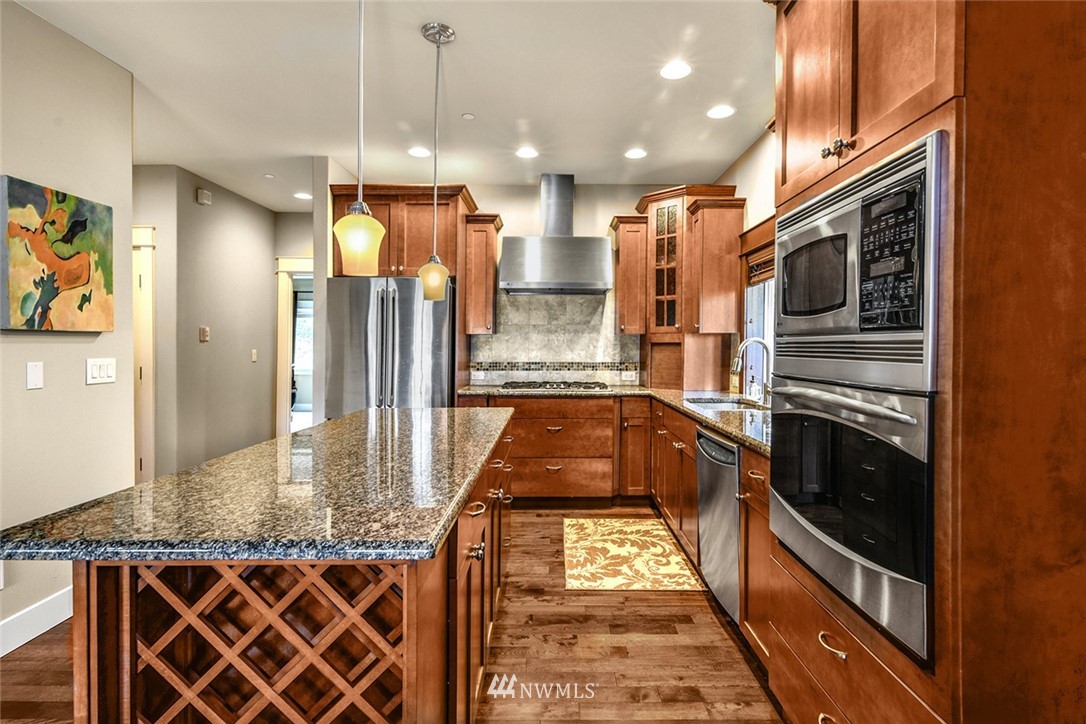 4807 Northeast 13th Place Renton, WA 98059 - Photo 7 of 26