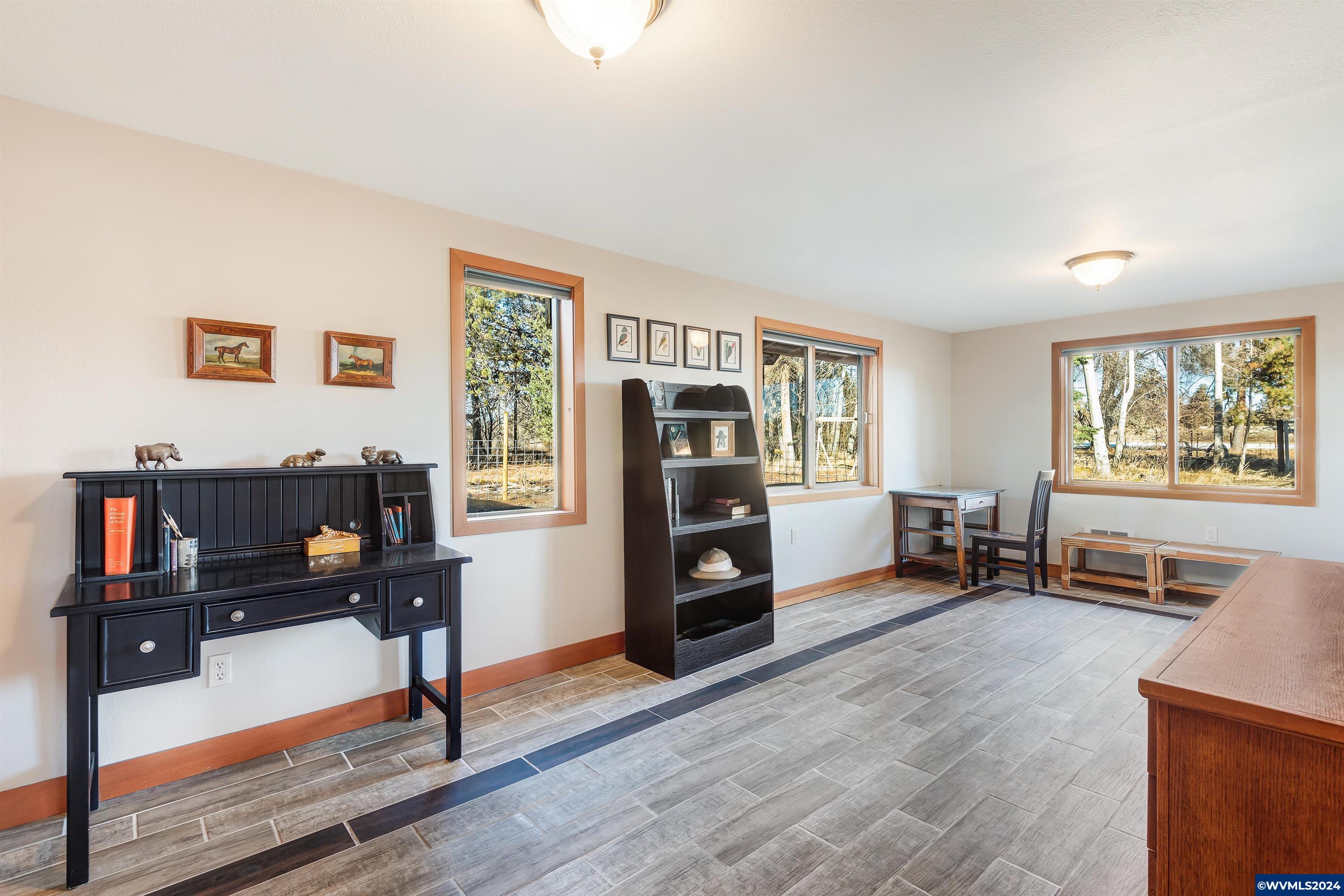 25281 Alfalfa Market Road Bend, OR 97701 - Photo 15 of 34 Gallery Image 15