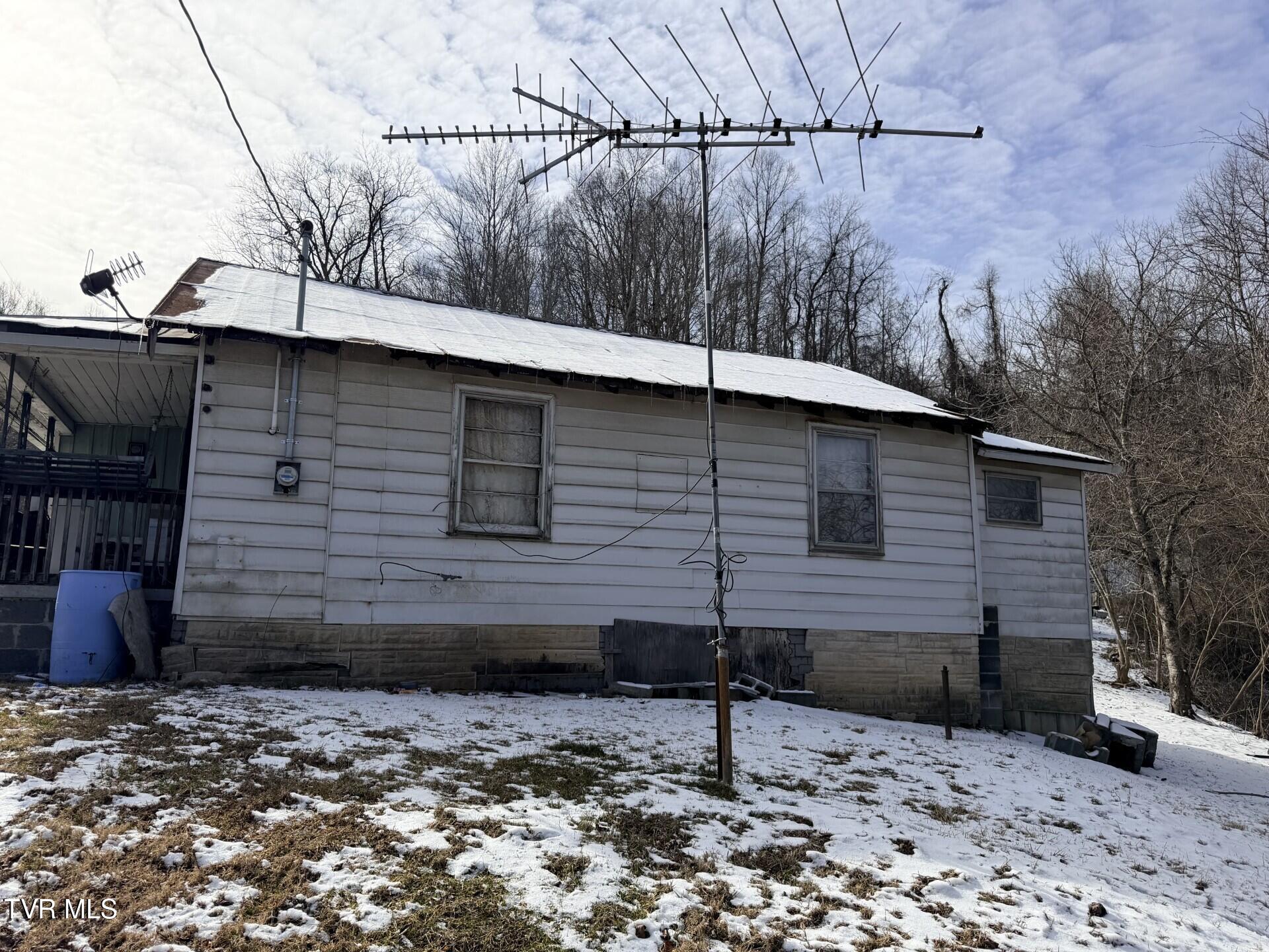 8187 Duncan Gap Road Wise, VA 24293 - Photo 3 of 23 side 3