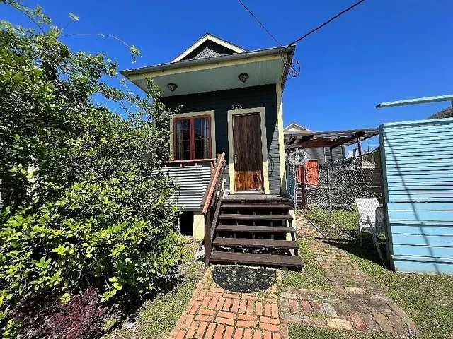 $1,795 | 2515 Upperline Street, New Orleans, LA 70115