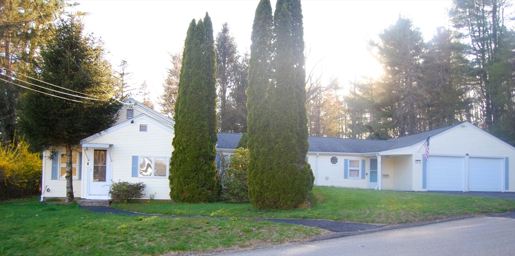 9 Harding Street Leicester, MA 01611 - Photo 1 of 28