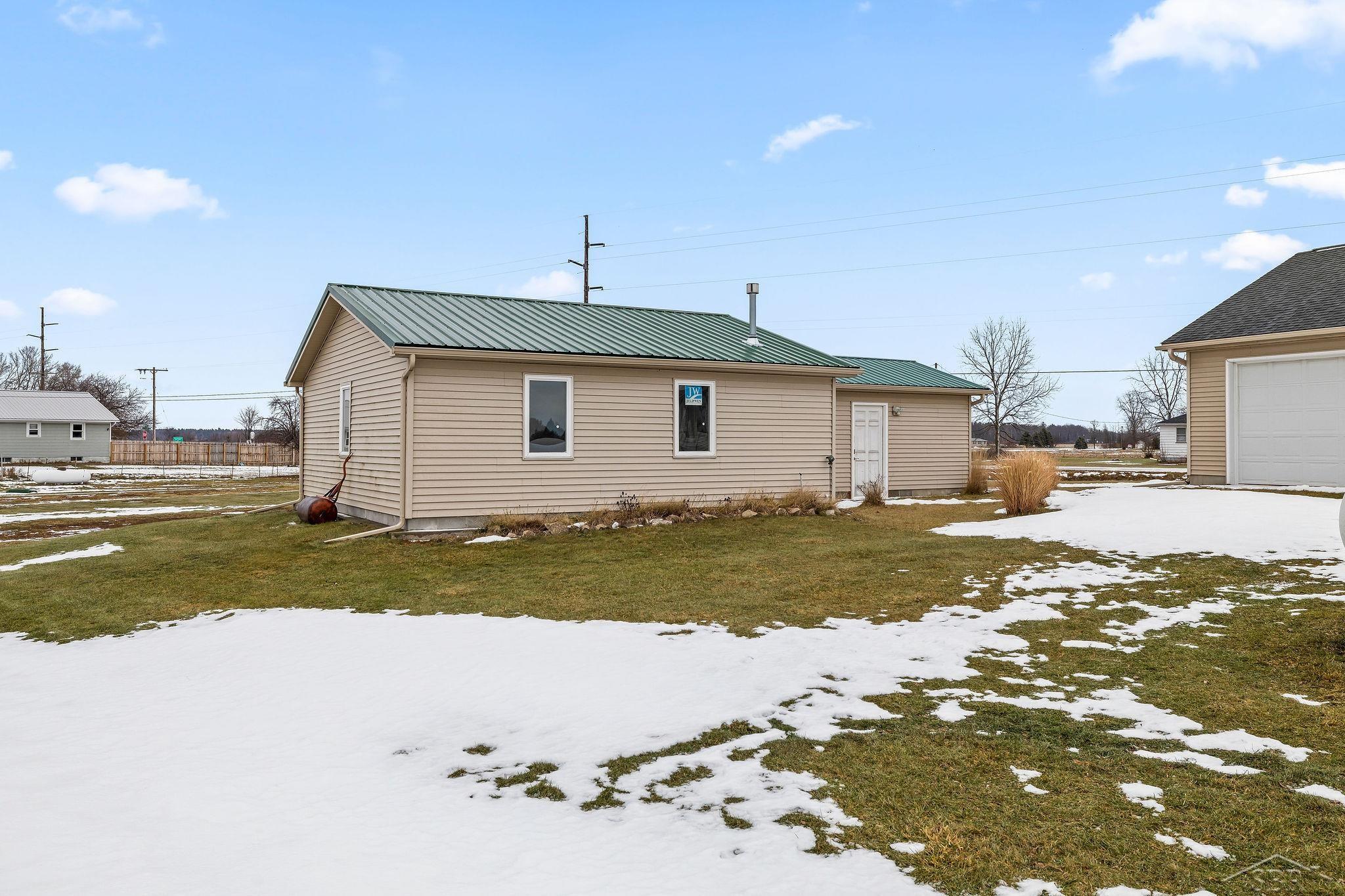 5949 North Mackinaw Road Pinconning, MI 48650 - Photo 43 of 52 50196570-6dbde7bb-b823-45fb-8562-8fdea371303d.JPG