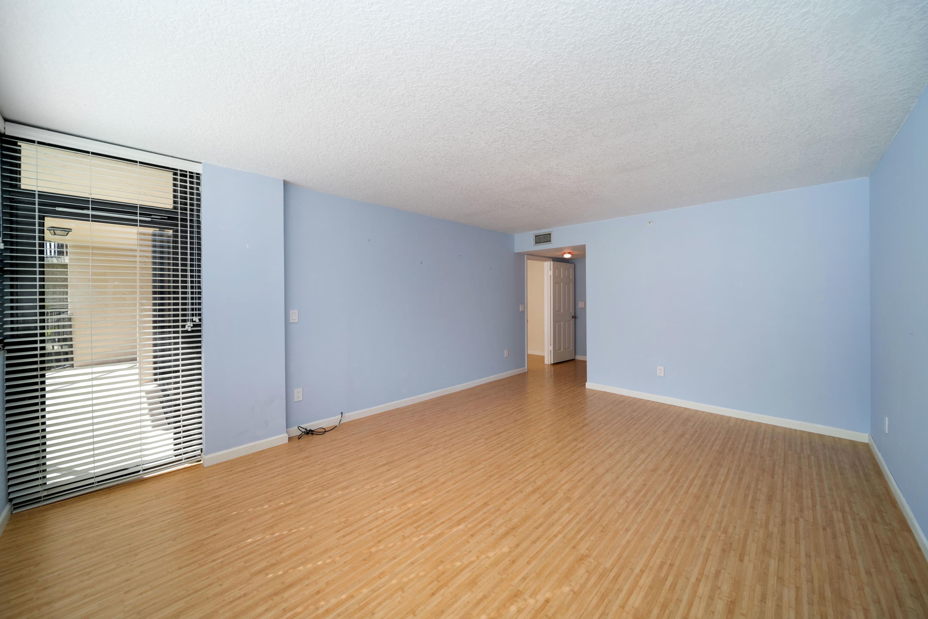 899 Jeffery Street, Unit 205 Boca Raton, FL 33487 - Photo 15 of 35 FXX_7661