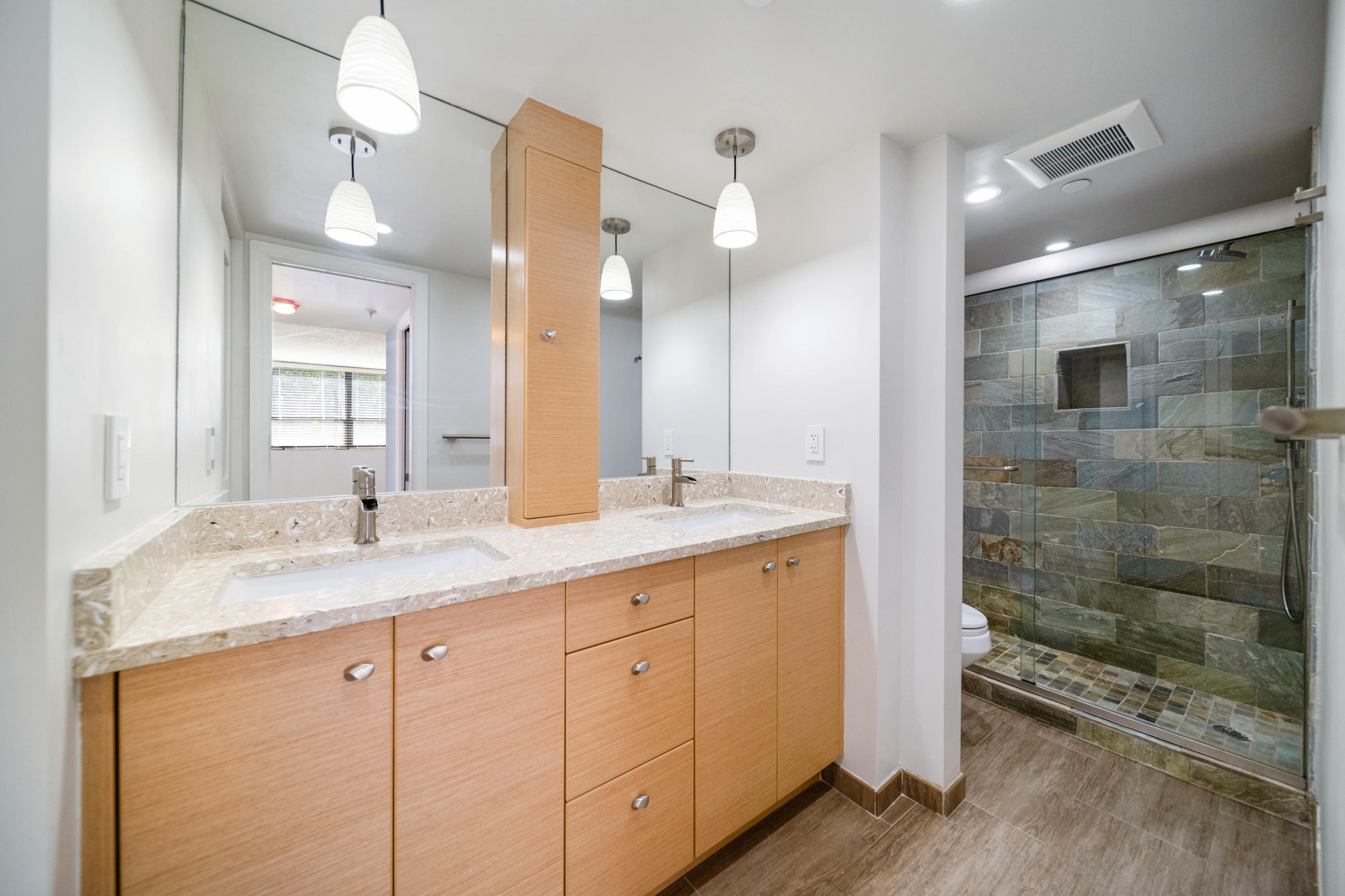 899 Jeffery Street, Unit 205 Boca Raton, FL 33487 - Photo 17 of 35 FXX_7667