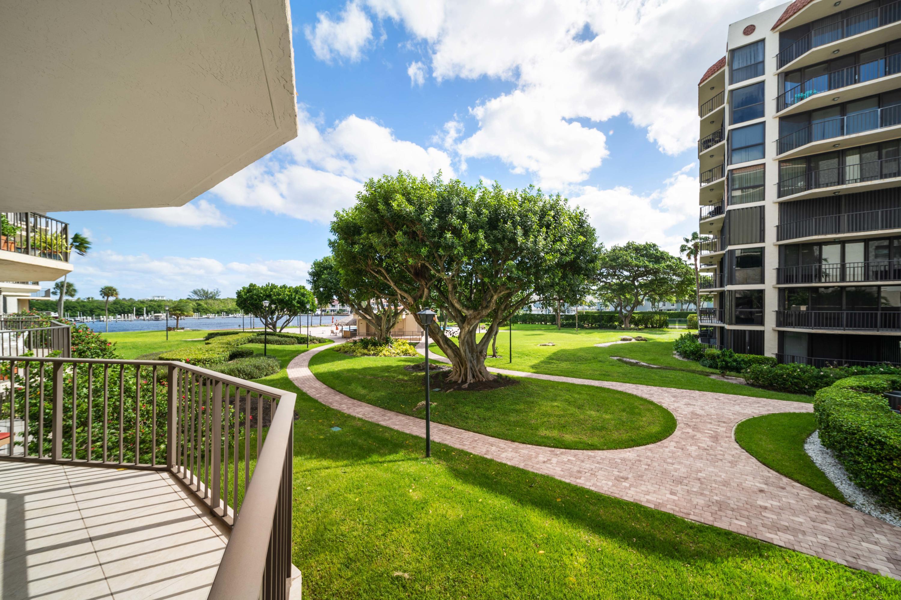 899 Jeffery Street, Unit 205 Boca Raton, FL 33487 - Photo 22 of 35 FXX_7685