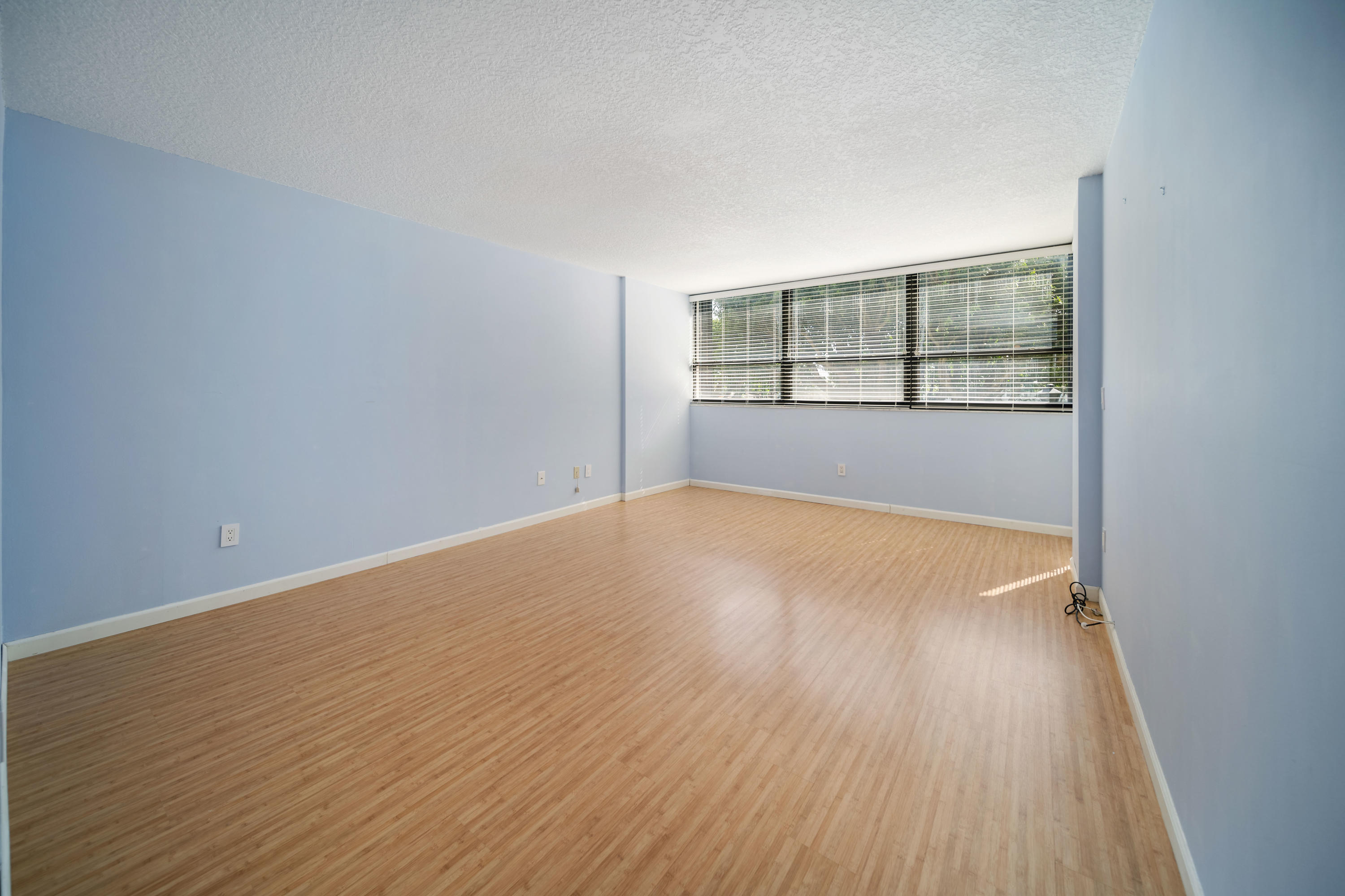 899 Jeffery Street, Unit 205 Boca Raton, FL 33487 - Photo 10 of 35 FXX_7655