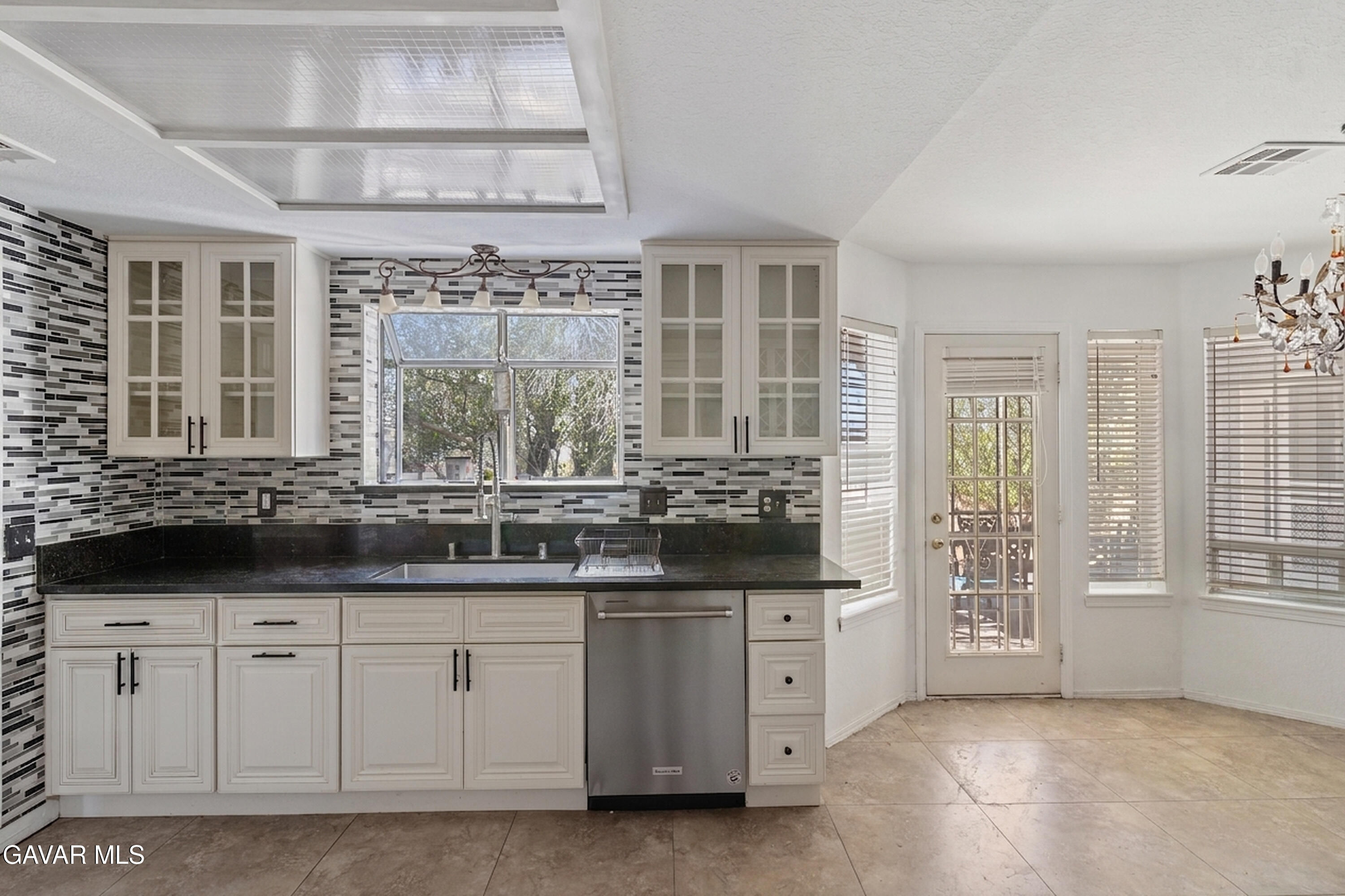 3735 Paula Lancaster, CA 93535 - Photo 18 of 54 Kitchen-2_E