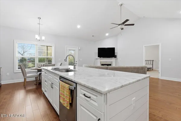 $419,900 | 7434 Willow Path Lane, Knoxville, TN 37918