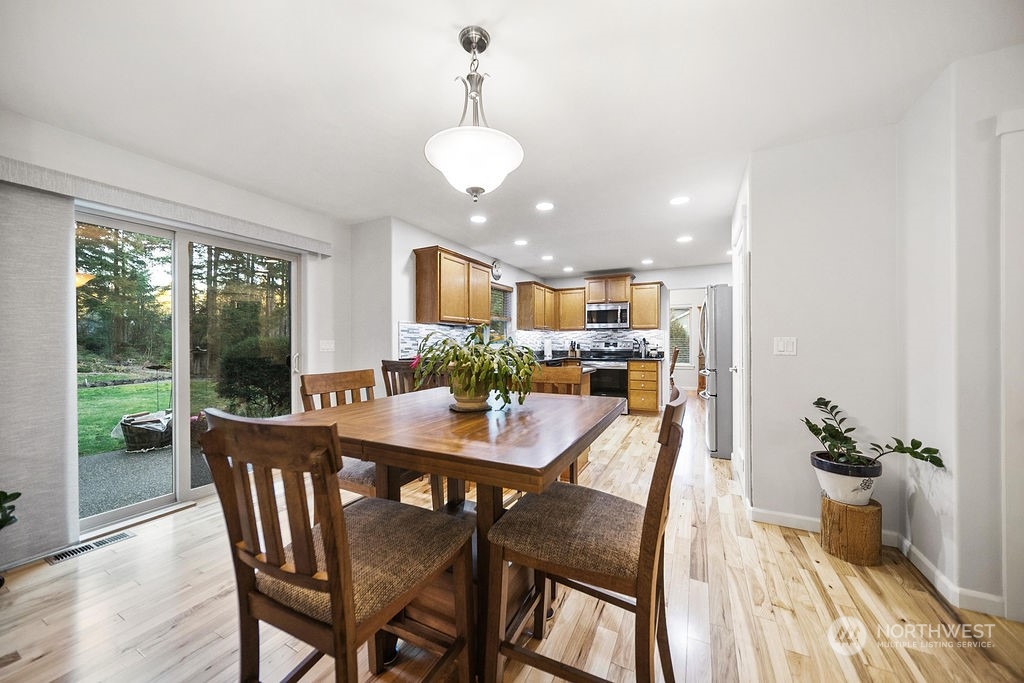 381 Southwest Ragle Court Port Orchard, WA 98367 - Photo 16 of 40 Gallery Image 16