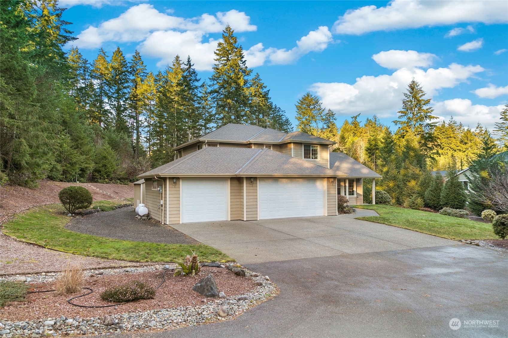 381 Southwest Ragle Court Port Orchard, WA 98367 - Photo 2 of 40 Gallery Image 2