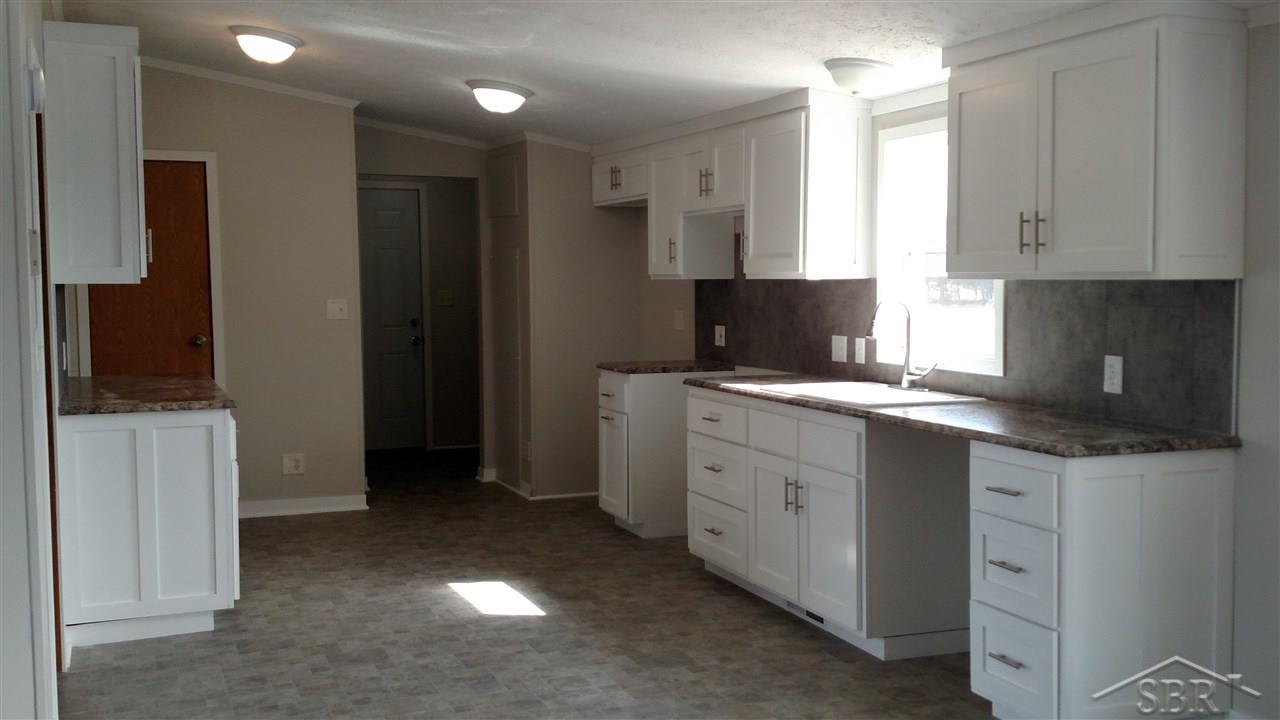 17935 Baldwin Road Oakley, MI 48649 - Photo 8 of 24 31342820-7.JPG