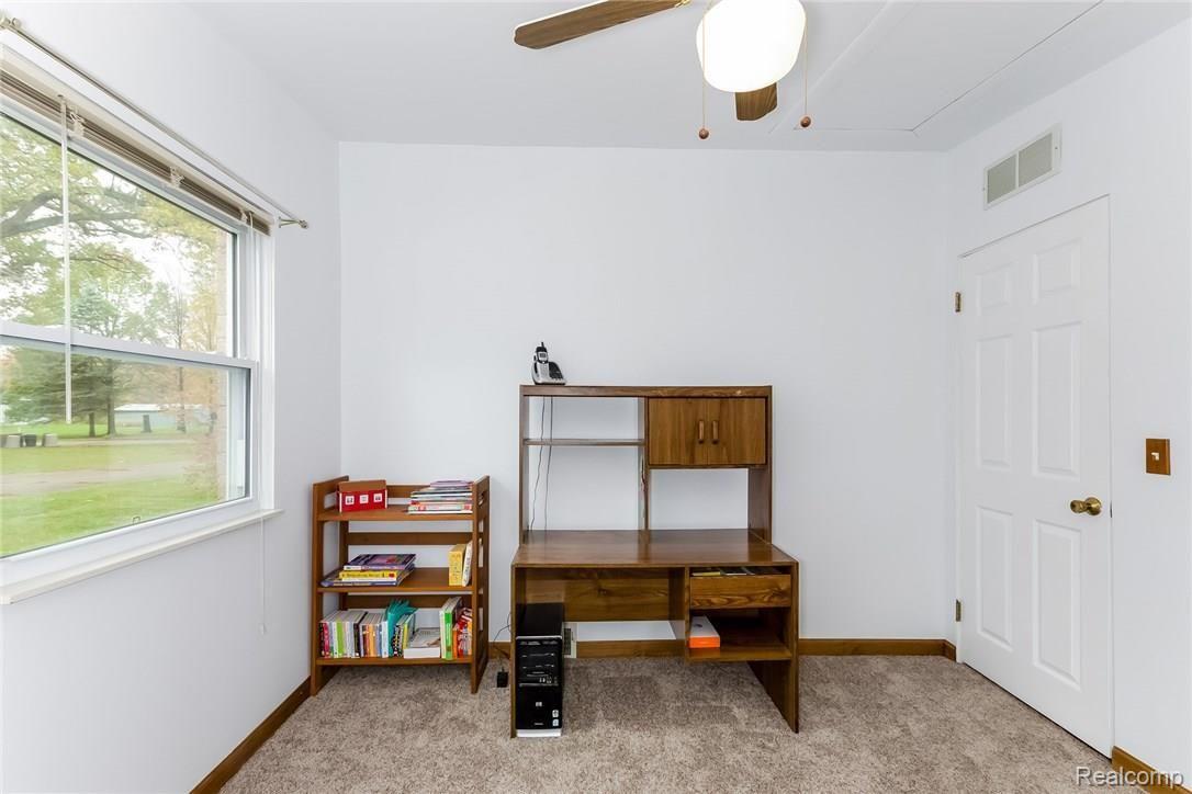 43043 Riggs Road Belleville, MI 48111 - Photo 18 of 32 018-Bedroom-4978768-medium.jpg