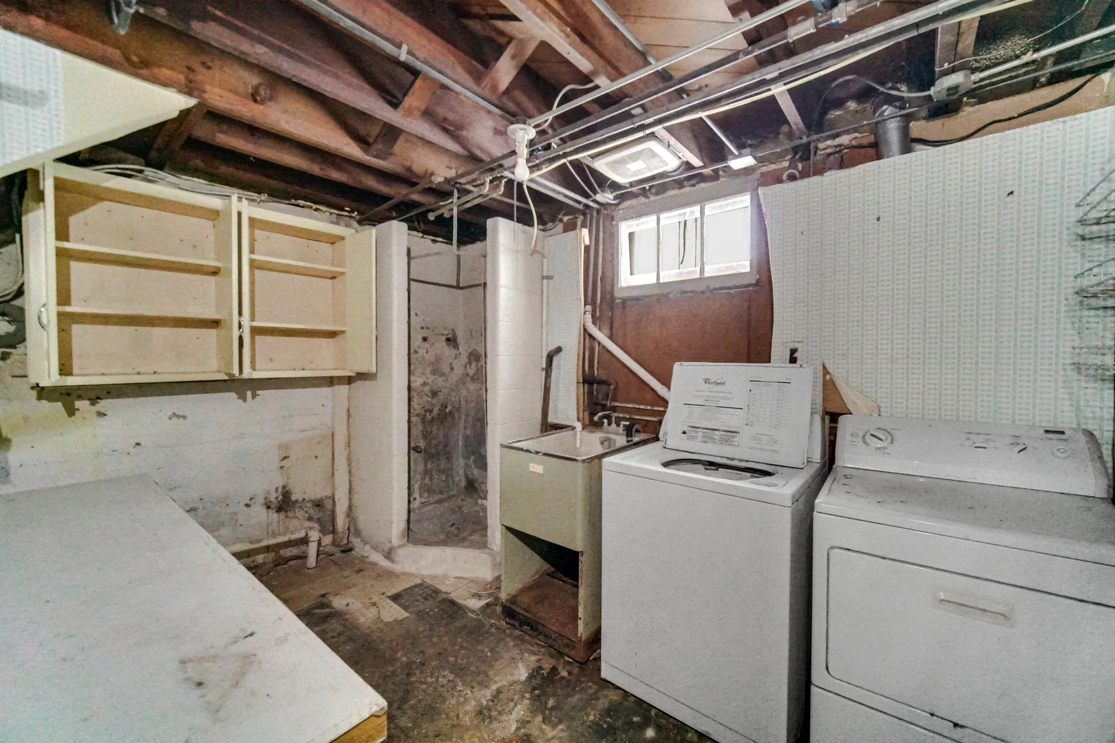 1009 Augusta Avenue Elgin, IL 60120 - Photo 20 of 24 a utility room with dryer and washer