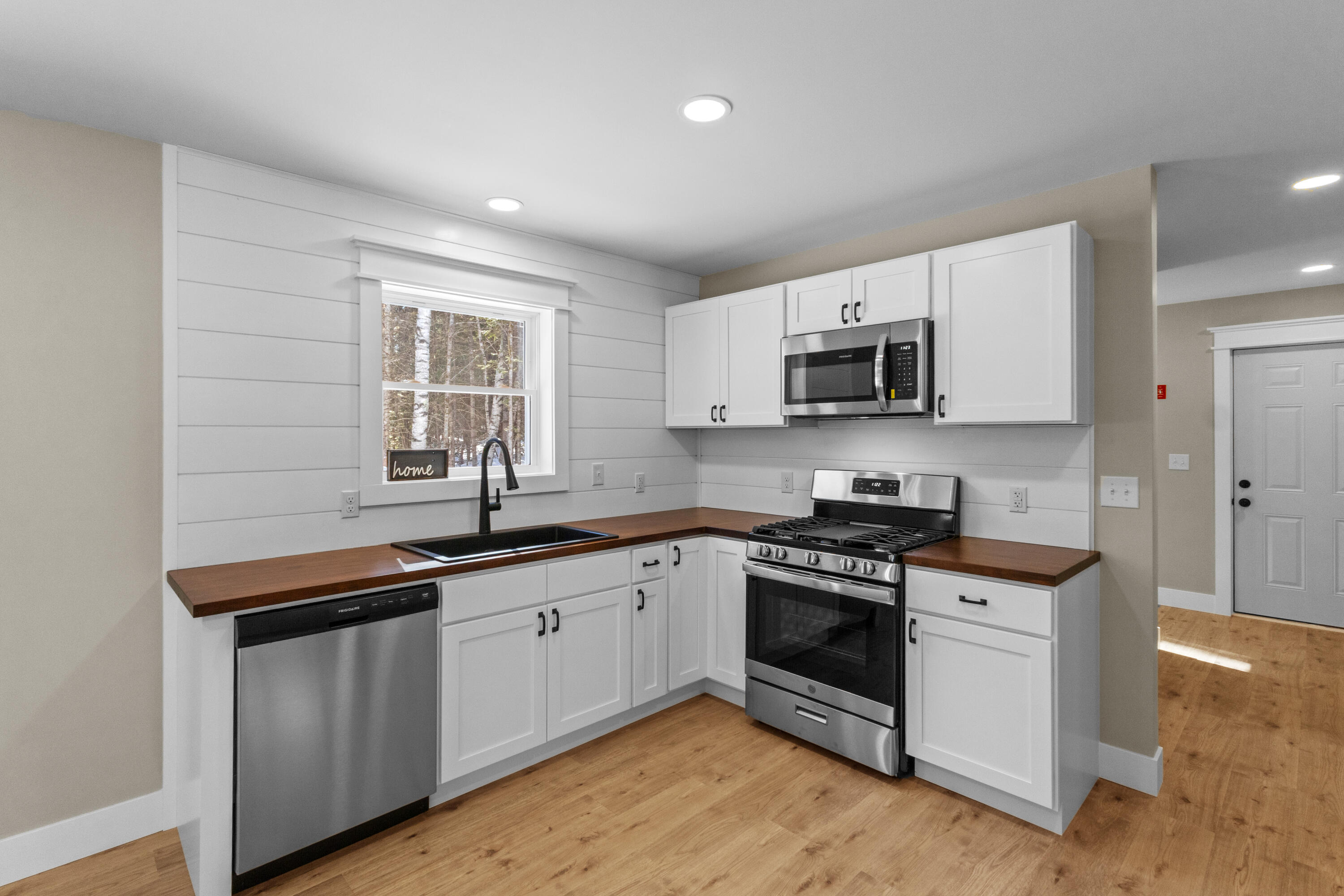 398 Hudson Hill Road Hudson, ME 04449 - Photo 25 of 50 IMG_1108