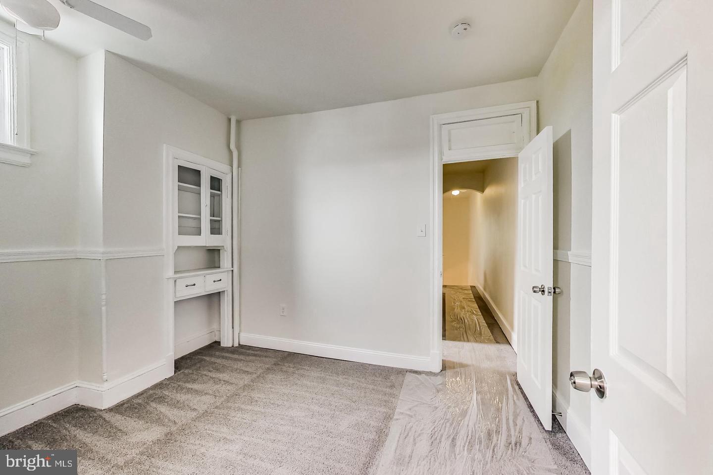 137 R Street Northeast Washington, DC 20002 - Photo 24 of 28 Third bedroom w/ flex space access