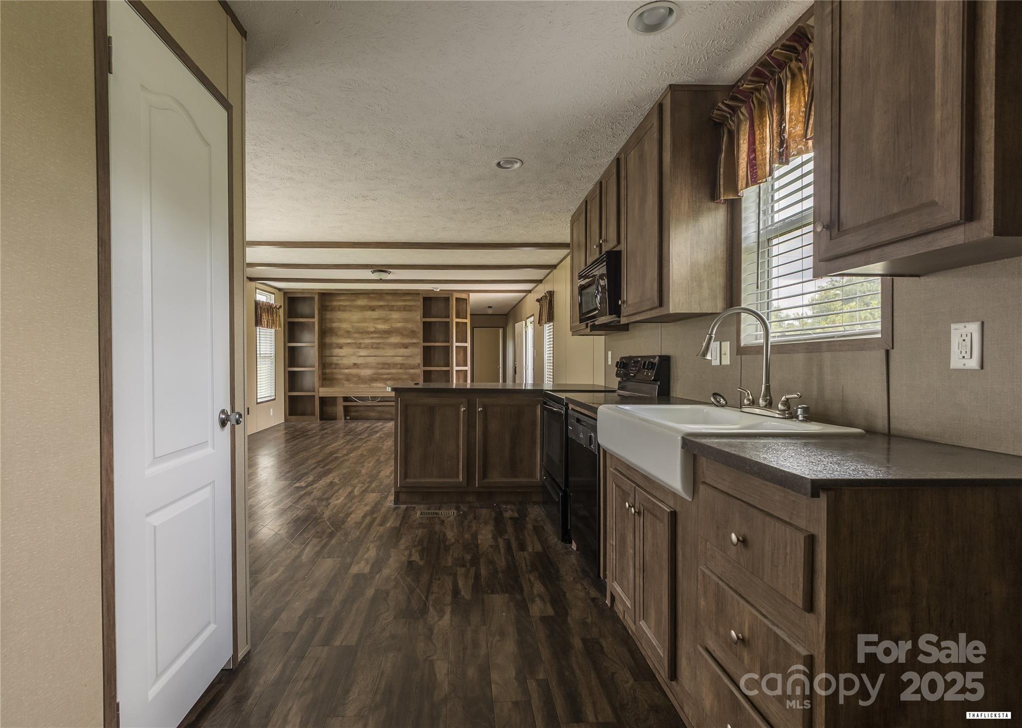 3655 Pinewood Road Sumter, SC 29154 - Photo 4 of 11 Gallery Image 4