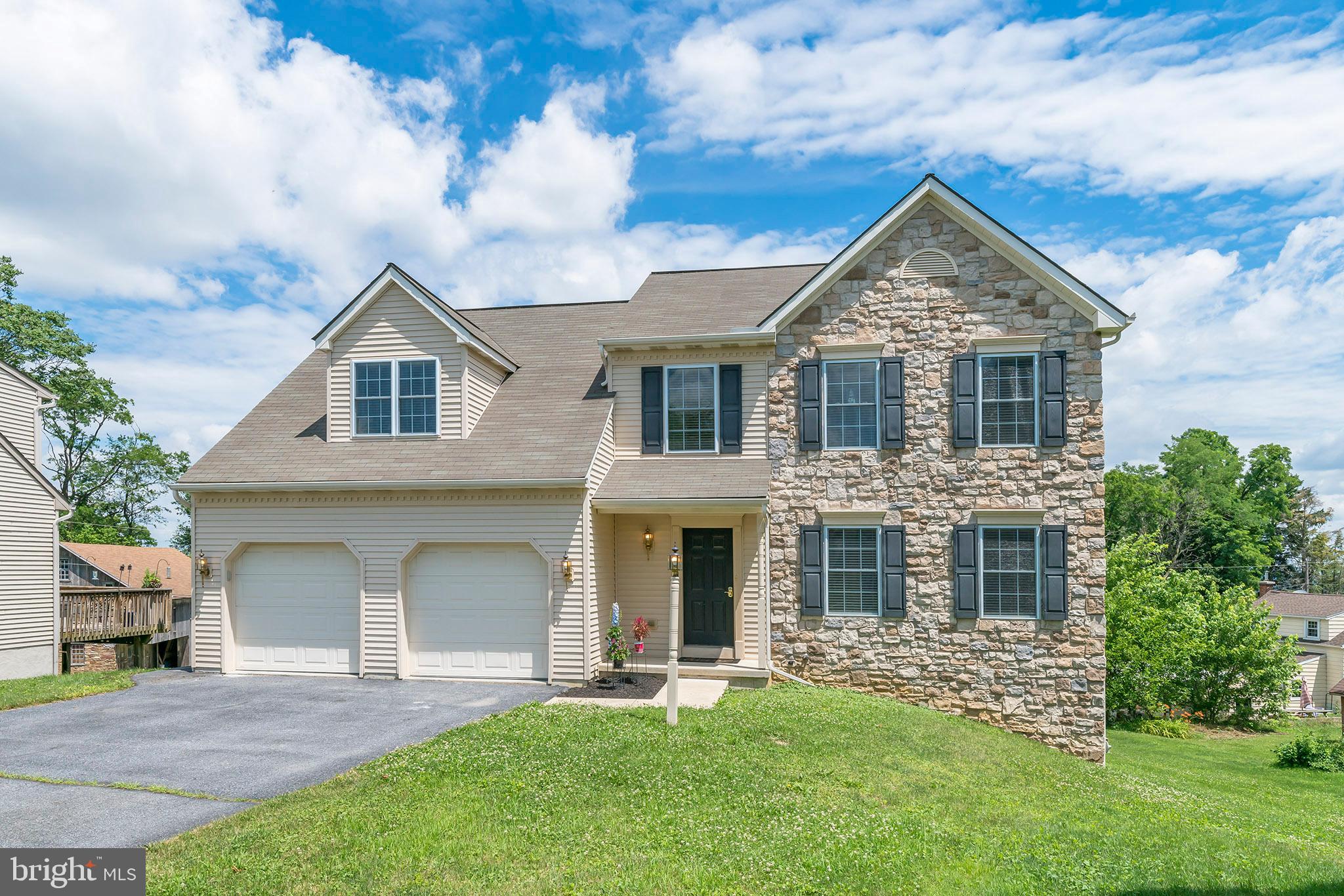 465 Vista Road Columbia, PA 17512 - Photo 1 of 21 Front View